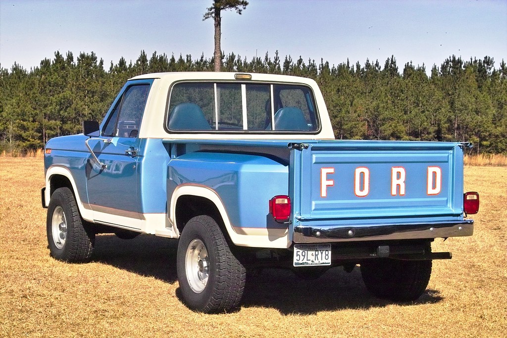 1983 F 150 Blue white 11y 1983 Ford F150 Flareside 4x4 30 Flickr