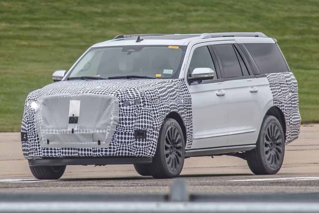 2022 Lincoln Navigator And Ford Expedition Spied With Massive New 