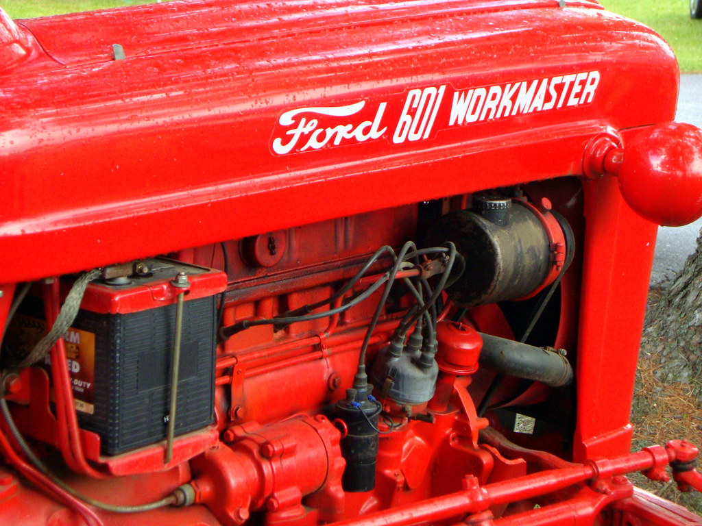 Engine On The Ford 601 Workmaster Tractor Mark Flickr