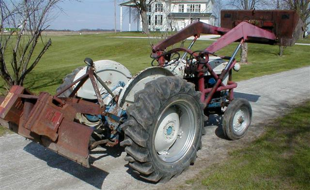 Ford 851 Tractor With All Hydraulic Loader For Sale