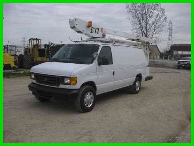 FORD E350 5 4 2005 Bucket Boom Trucks