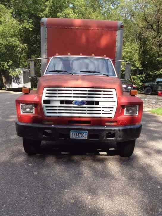 Ford F700 1986 Van Box Trucks