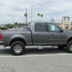 Sell Used 2003 FORD F150 V8 SUPER CREW XLT LOADED 6 Lift L K In